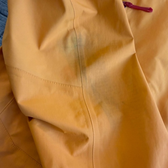 Arc’teryx Beta SL Hybrid Gore-Tex Rain Shell Jacket Men’s Medium Midas Orange - Picture 4 of 7